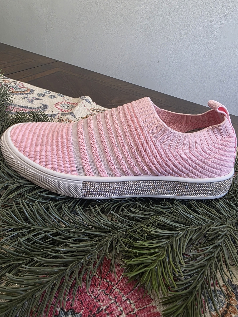 bernie mev. Pink Knit Slip-On Sneaker with Rhinestone Midsole